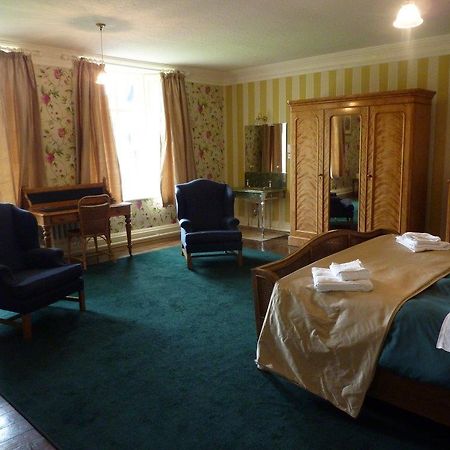 Gregynog Hall Hostal Tregynon Exterior foto