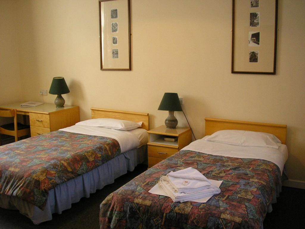Gregynog Hall Hostal Tregynon Habitación foto